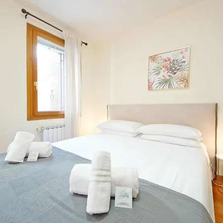 Apartment Dolcevita N 519 Biennale Venedig
