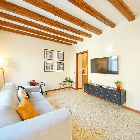 Dolcevita N 519 Biennale Apartment Venedig
